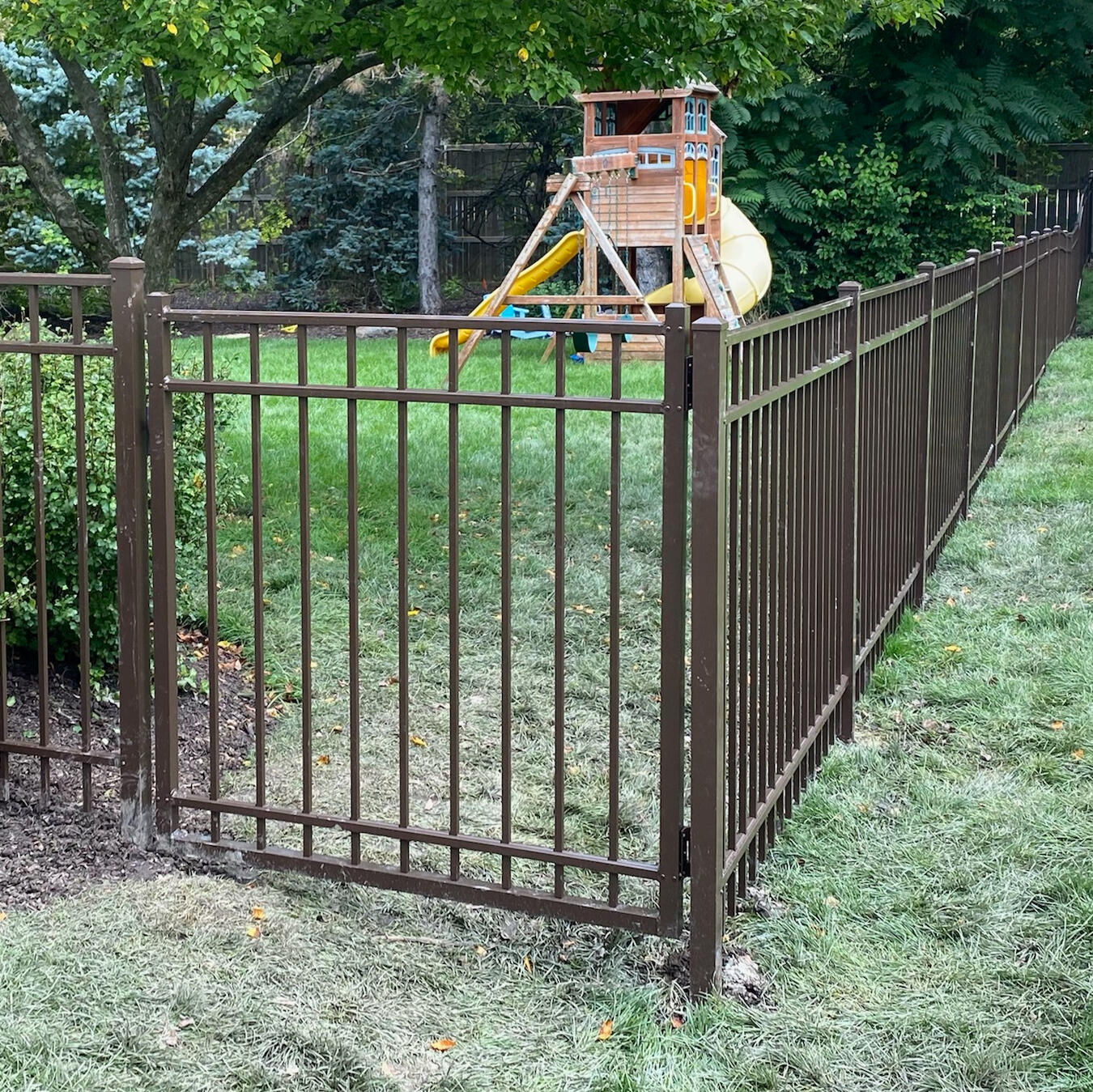 aluminum fence roselle fence company illinois